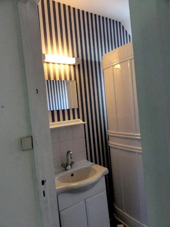Appartement De 2 Chambres Avec Vue Sur La Ville Jardin Clos Et Wifi A La Bourboule France